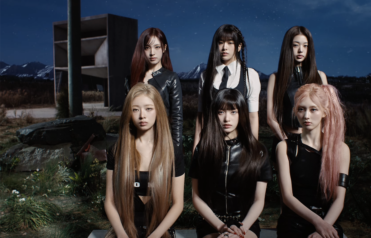 ive-blackhole-bang_bang-뮤비-단체샷.png
