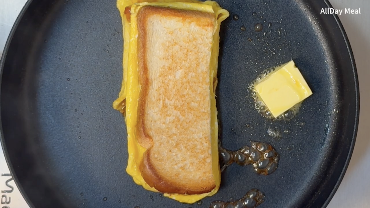20260310 One Pan Egg Toast5.png