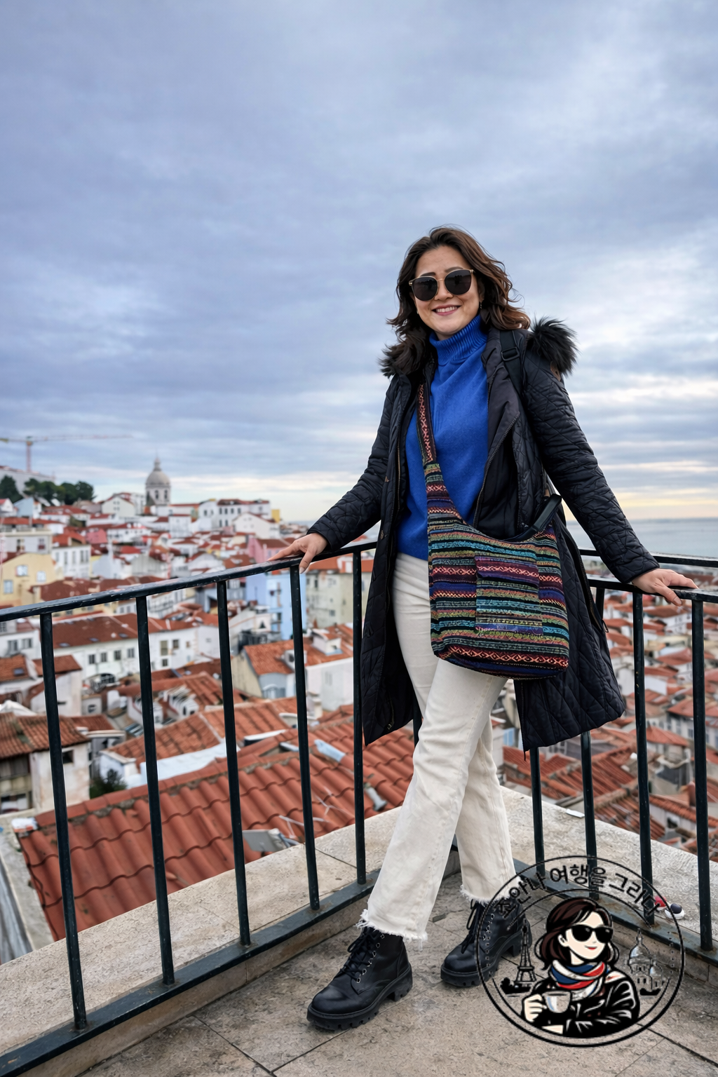 리스본의 알파마 지구에서의 여유로운 순간.png