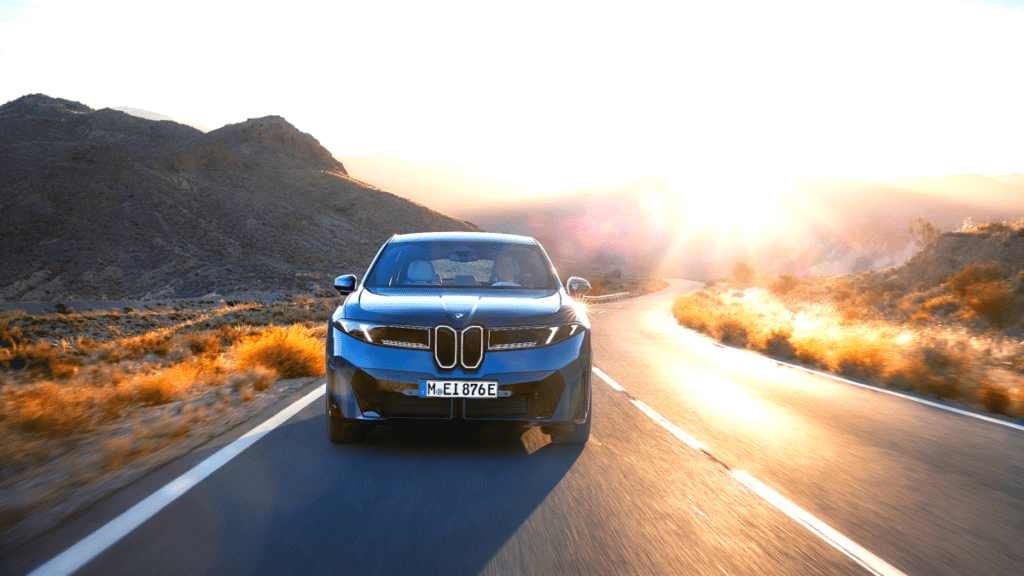 P90616704_lowRes_bmw-unveils-its-1024x576.png
