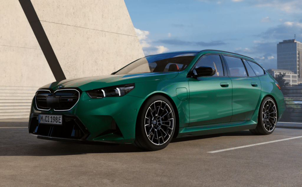 BMW-New-M5-Touring-1-1024x633.png