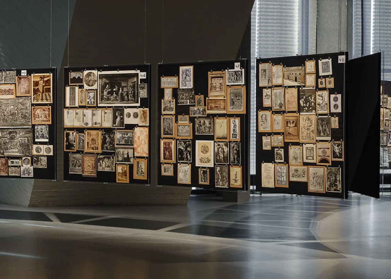 아비 바르부르크, 므네모시네 아틀라스, 출처_프리즈.png