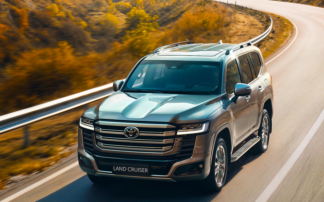 토요타 랜드크루저 300  4.png