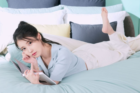 아이유베게 (1).png