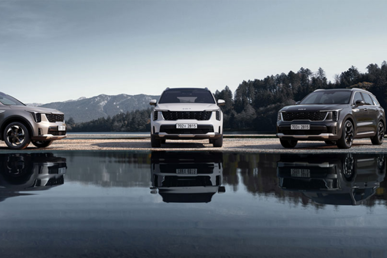 kia-sorento-2026-suv-lineup-outdoor-lake.png