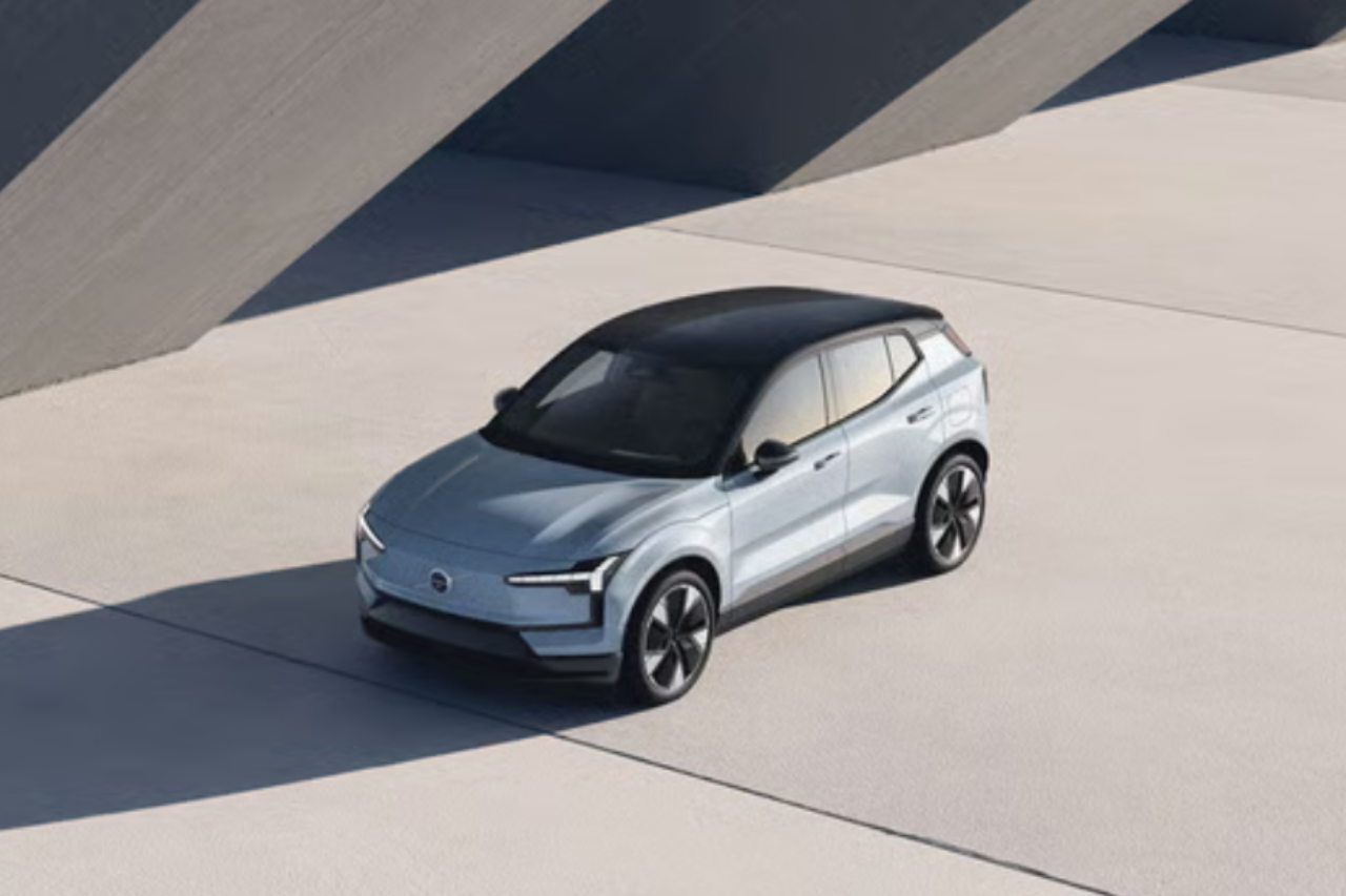 volvo-ex30-electric-suv-design-award-exterior.png
