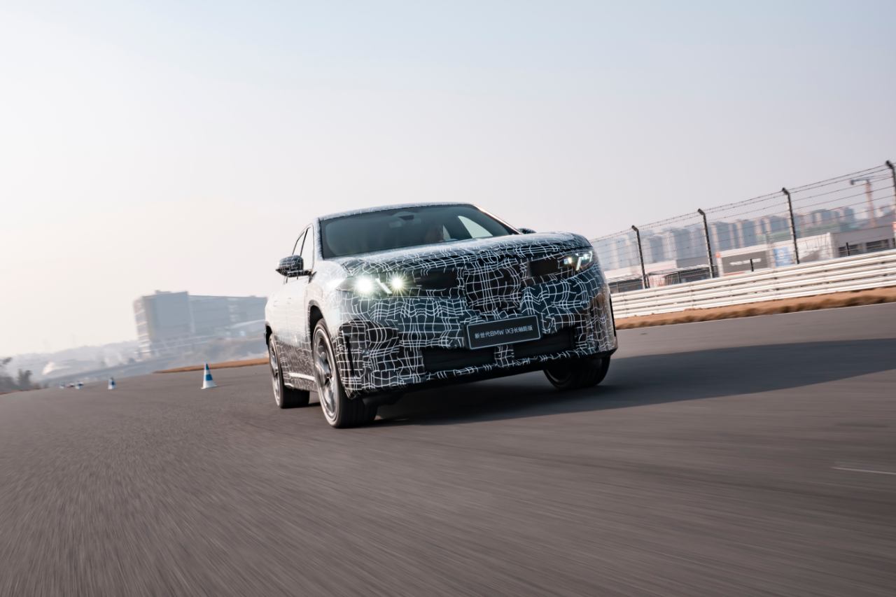 bmw-ix3-long-wheelbase-electric-sav-test-driving.png