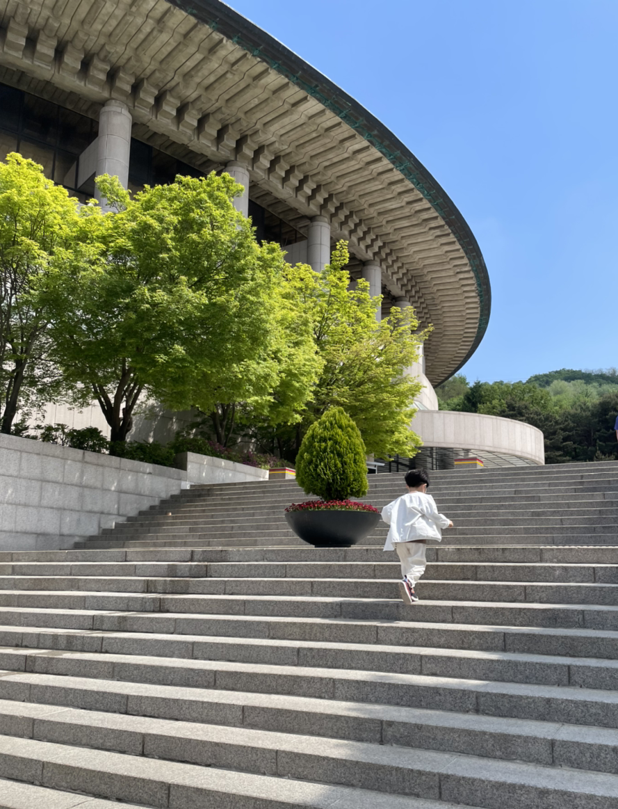 외동아들 친구 만들어 주기?