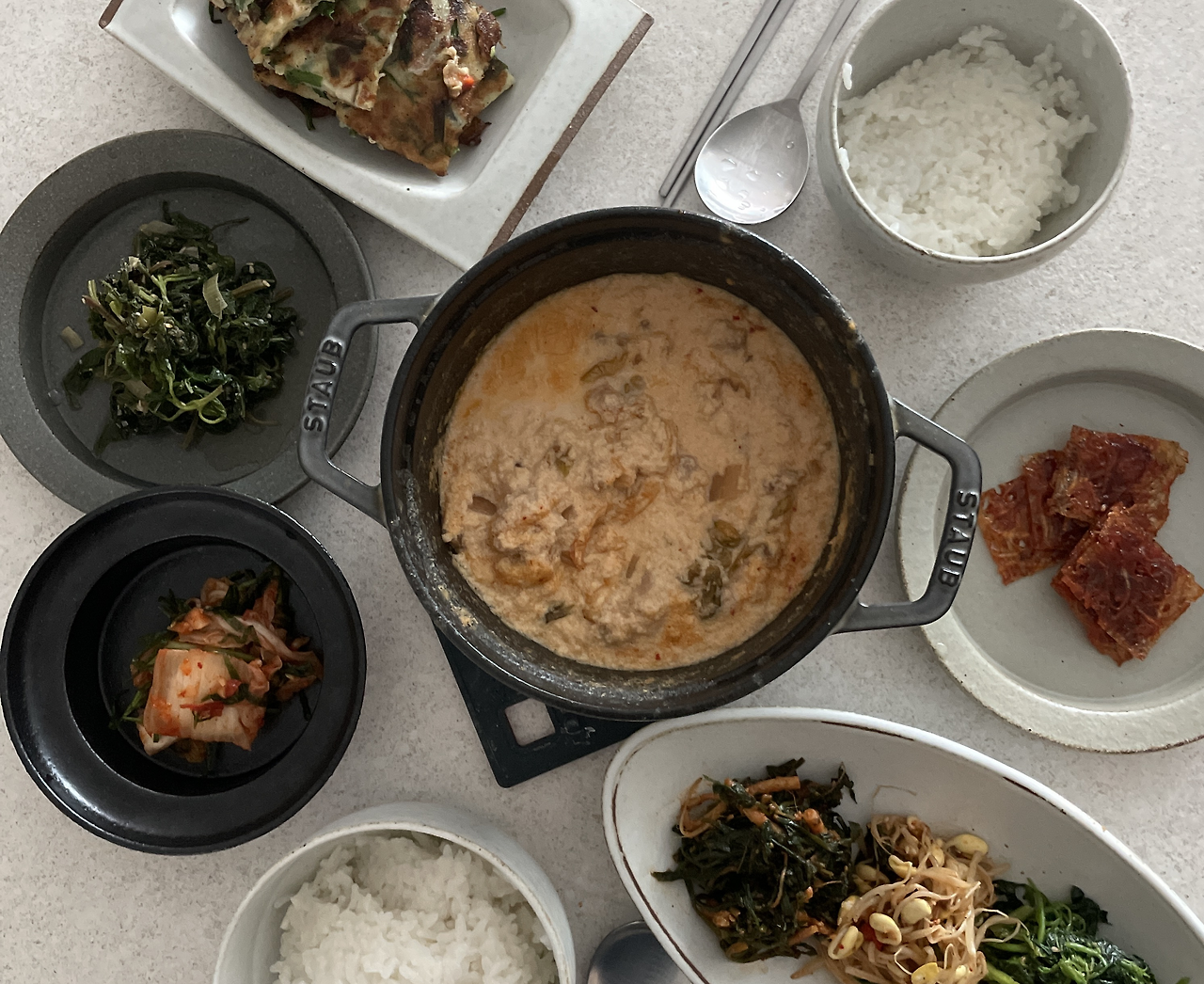 어른이 되고 비지찌개를 좋아하게 되었다.