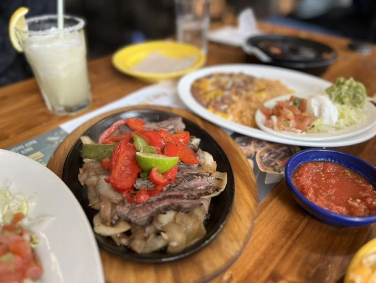 IMG_0257.jpg?type=w773