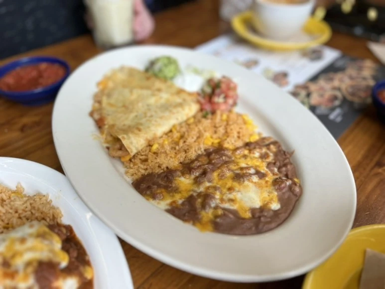 IMG_0256.jpg?typew773