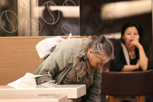 3758349300_ea970972d9_z.jpg?type=w2