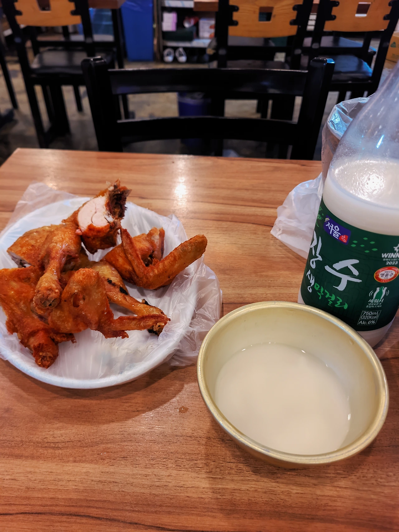 질리지 않는 치킨과 고난의 가치.jpeg