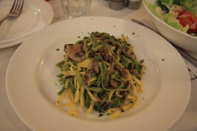 IMG_2490.JPG?type=w773