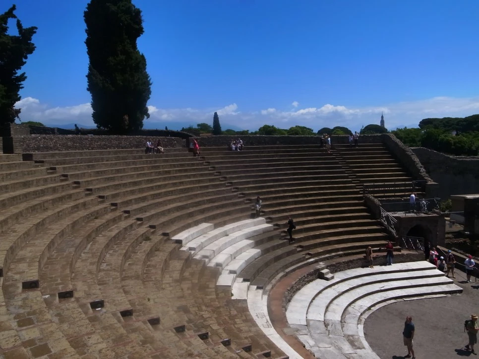 %ED%8F%BC%ED%8E%98%EC%9D%B4-%EB%B0%98%EC%9B%90%ED%98%95%EA%B7%B9%EC%9E%A52.JPG?type=w966