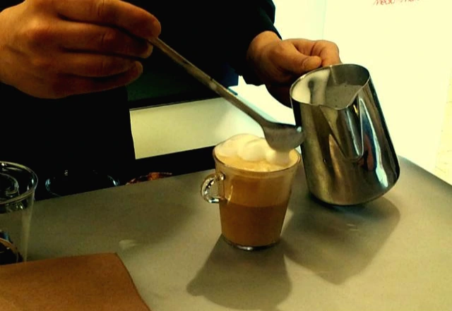 2522825054DF9F3B21658B