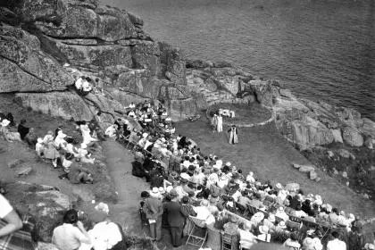 gallery-tempest-1932_0.jpg?itok=JTV4NhBe