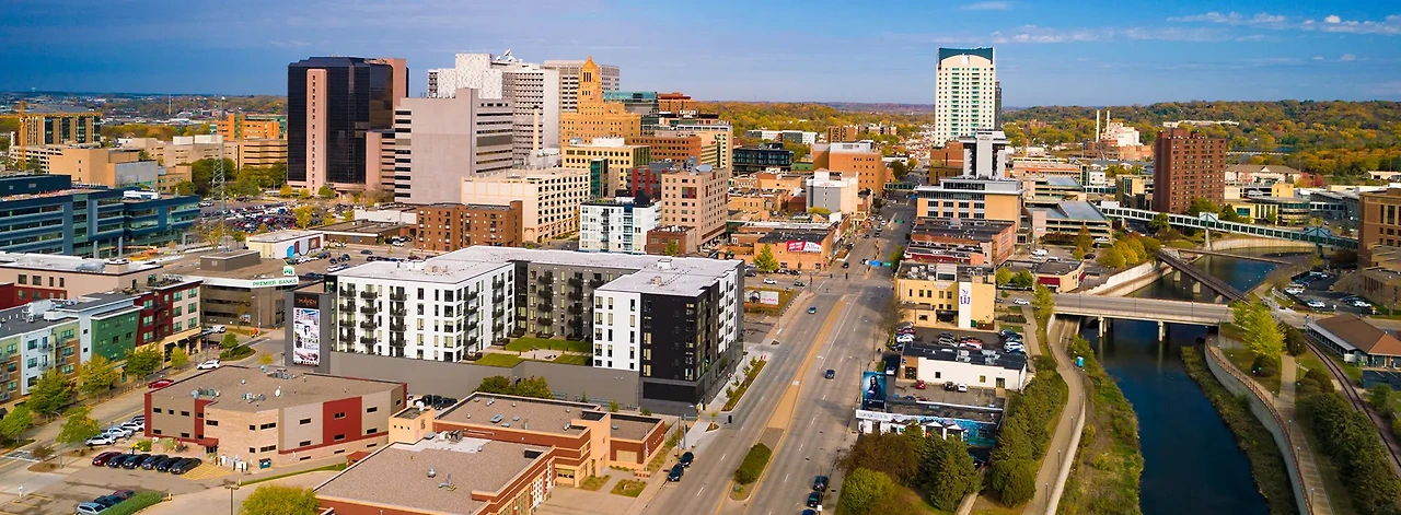 Rochester-MN-skyline-iStock-1368538030.jpg.webp