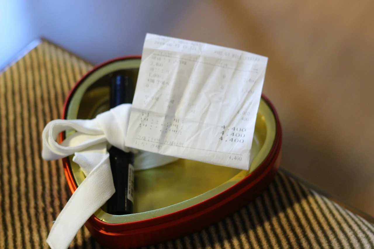 [크기변환]1. 쓸모 없는 선물_2.JPG