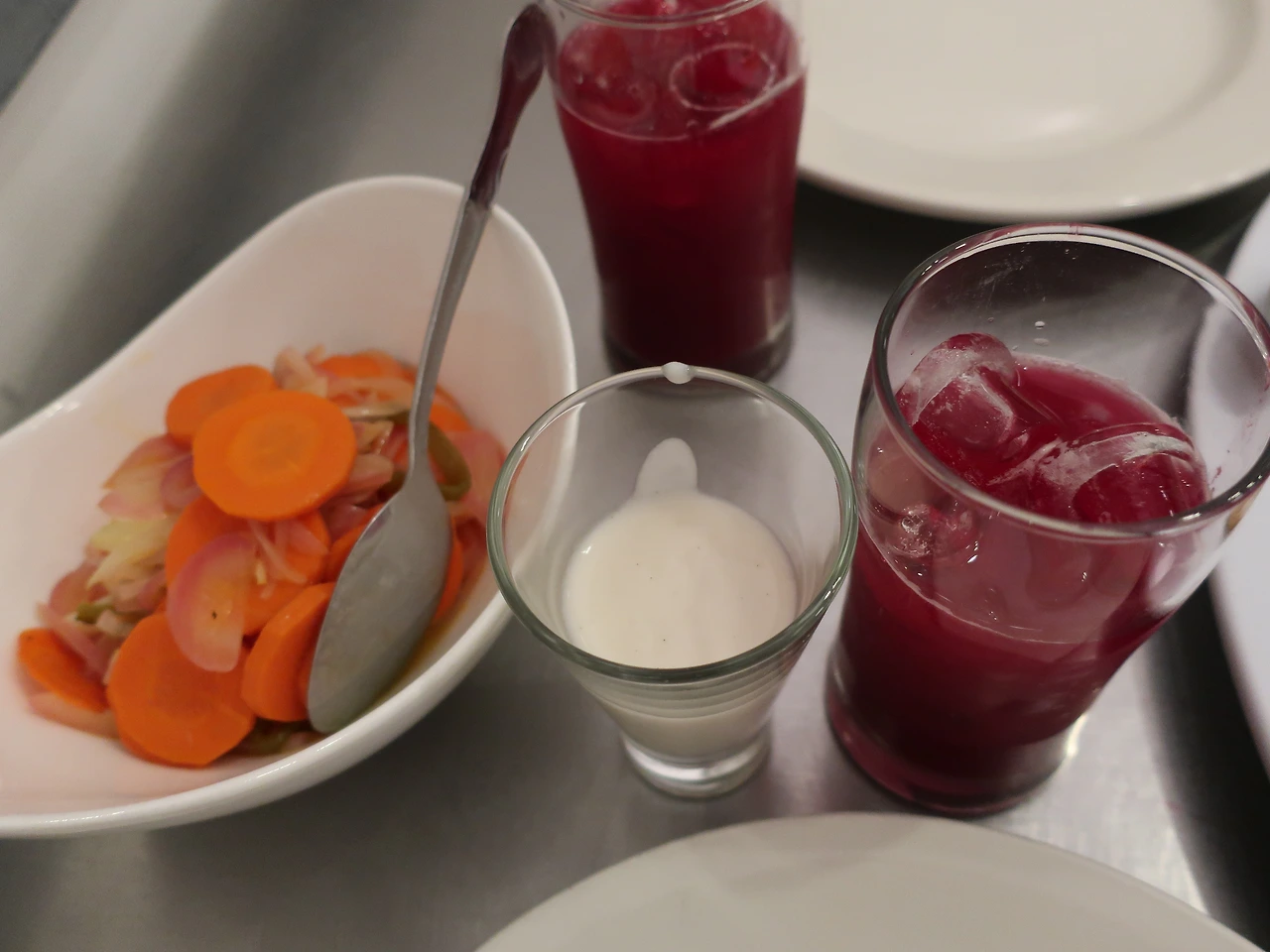 horchata+aguafresca+carrot pickle.JPG