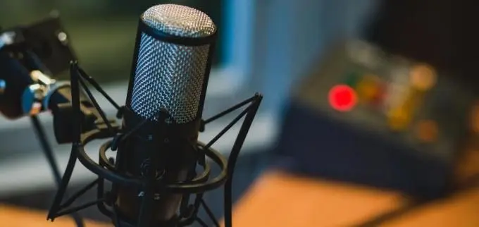 microphone-women-on-air-1.jpg?w=680&amp;h=382&amp;crop=1