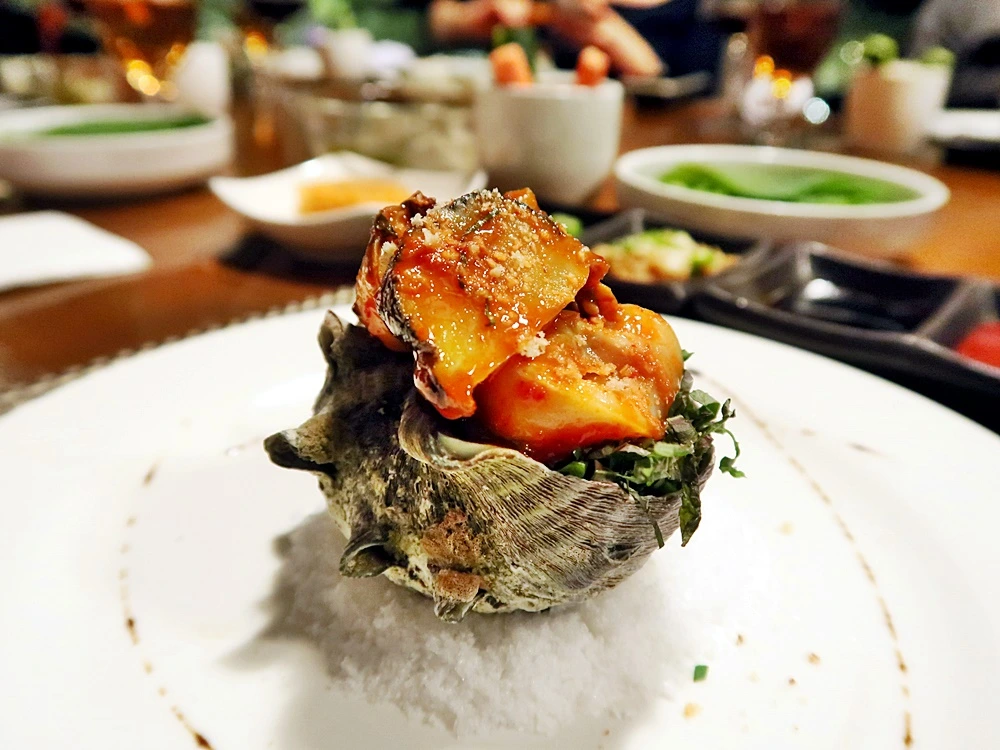 뿔소라초무침 접사.JPG