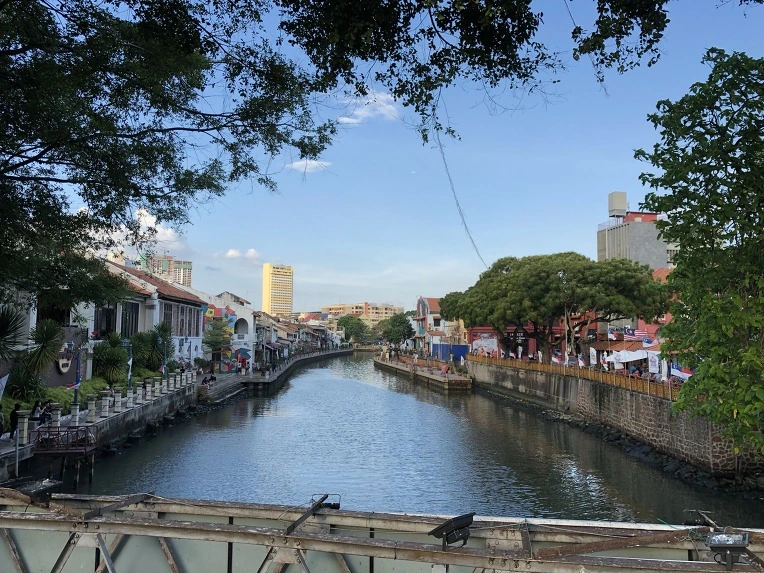 998E653B5C60CAC50F038E