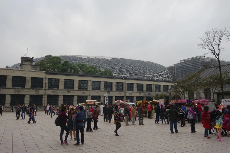 99D8FD395A94057523F137