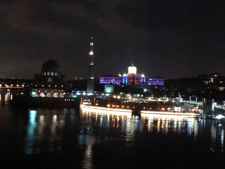 99F4C3465C5ED44E264DE5