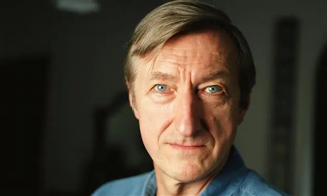 줄리언 반스.jpeg