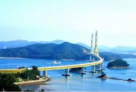 고흥 소록도와 거금도를 잇는 거금대교.jfif