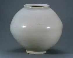 백자 달항아리.jfif