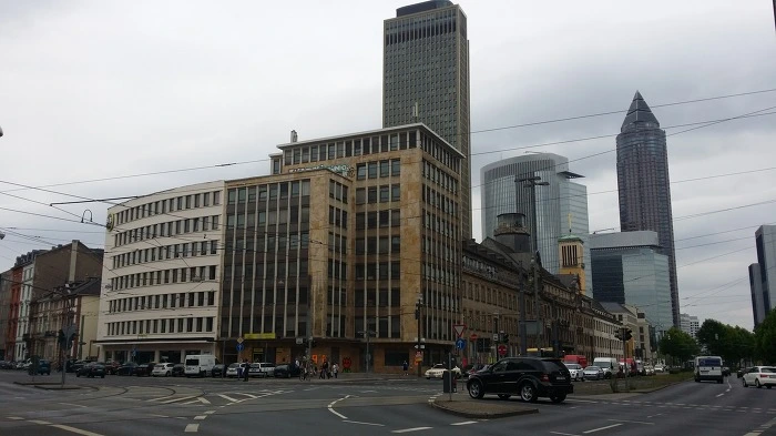 22171C475969BFD3328C06