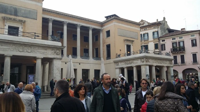 27527C335784B55E1EFDF4