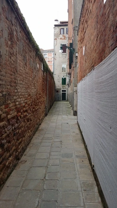 25612337575FB72225D096