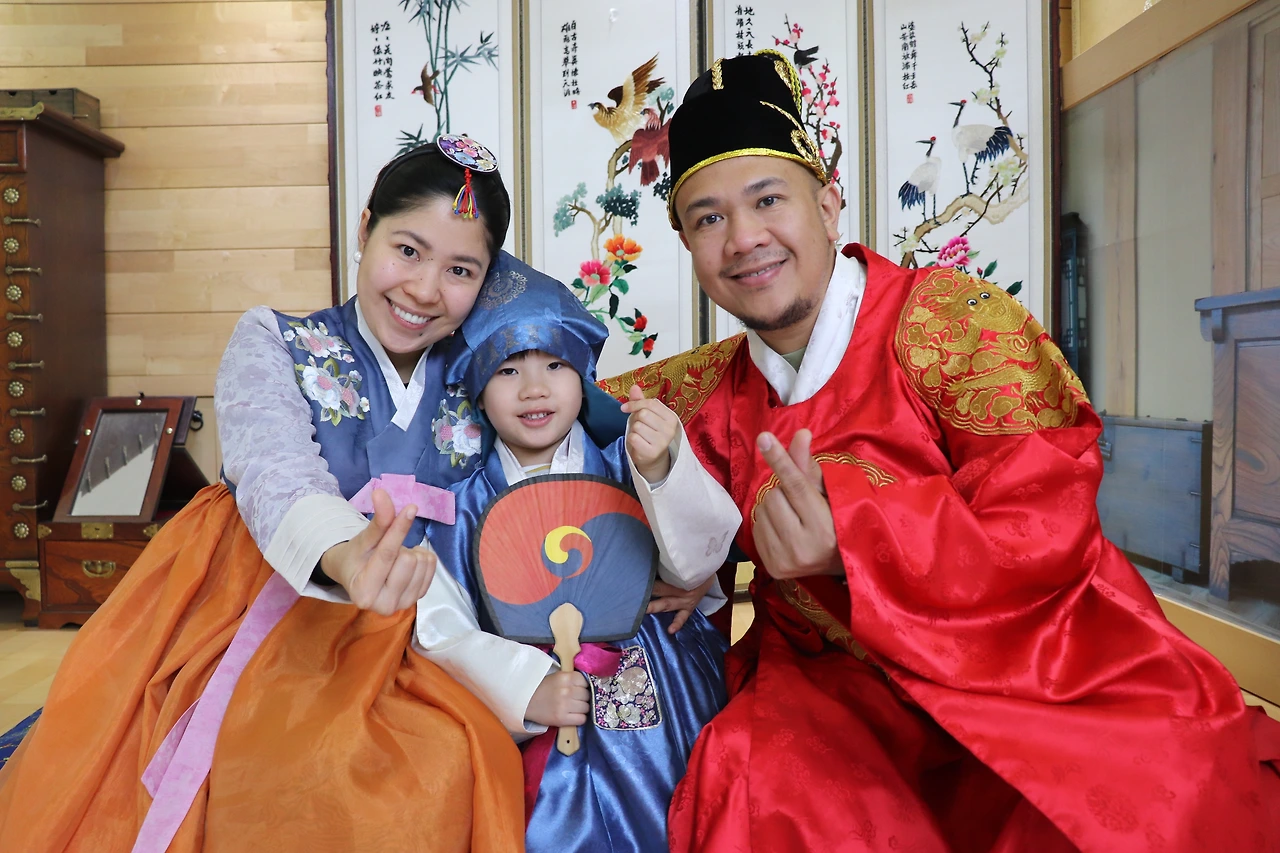 Seoul Global Cultural Center_Hanbok (11).JPG