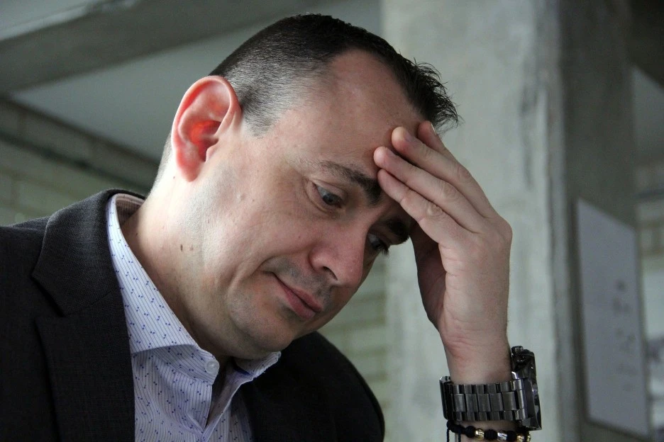 man-thinking-5571340_1920.jpg?type=w1