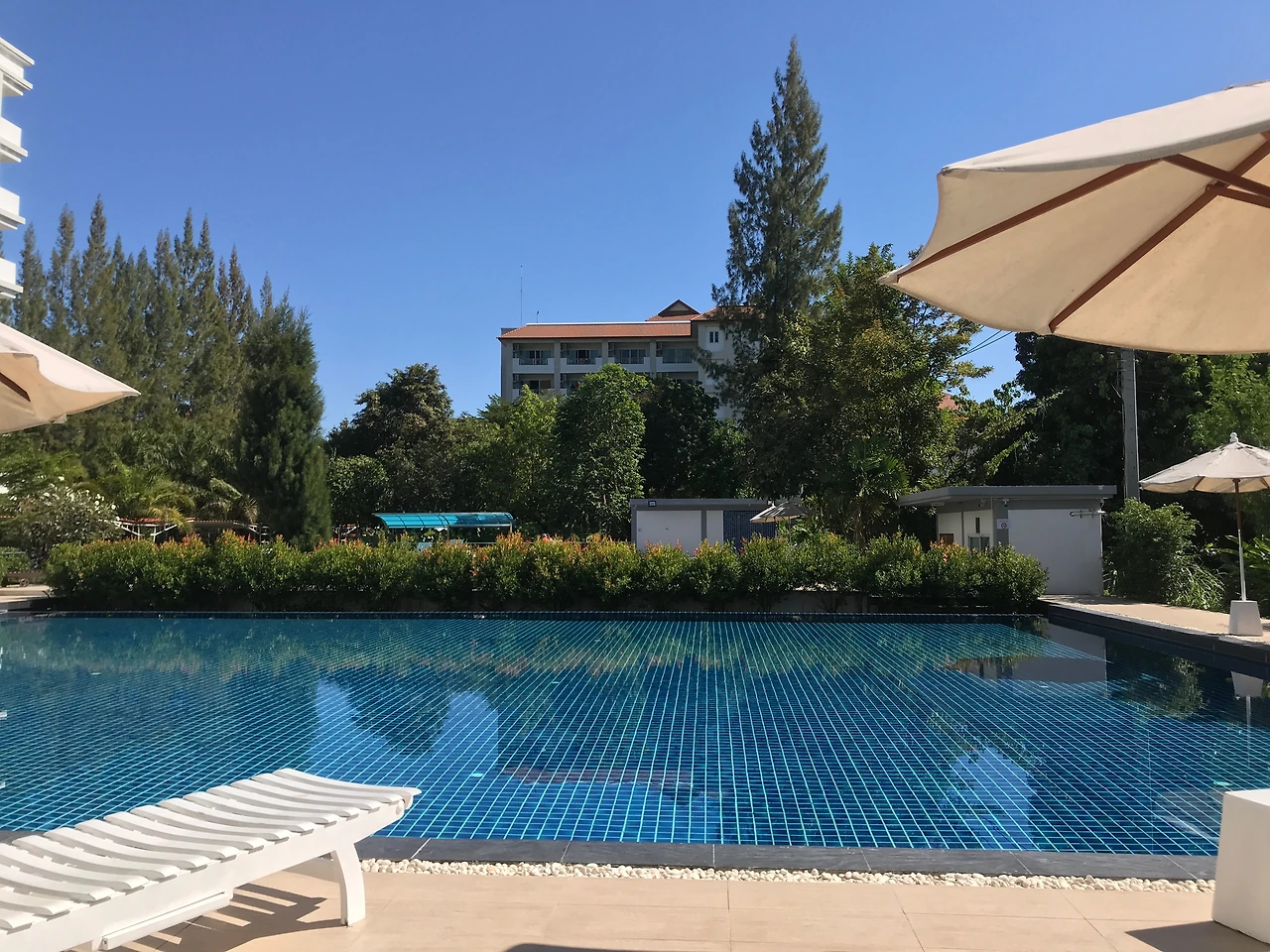 2. 그린힐 콘도 수영장.JPG