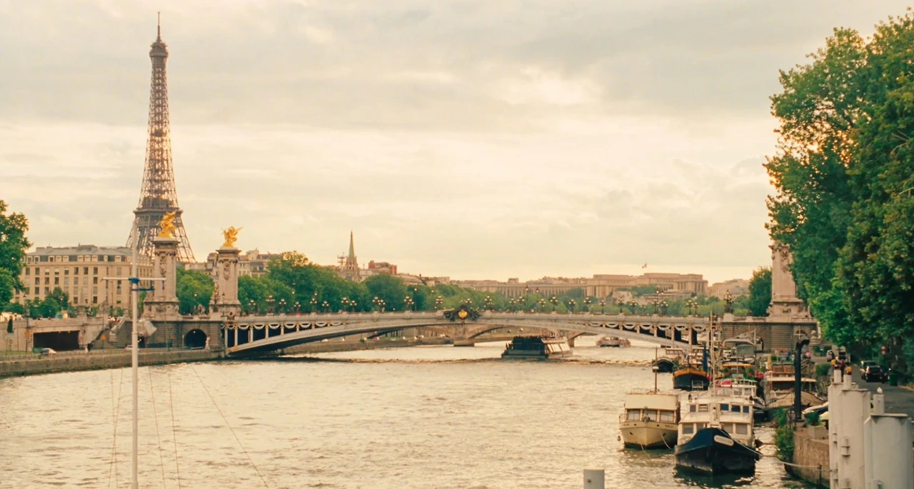 midnight-in-paris_2.jpeg