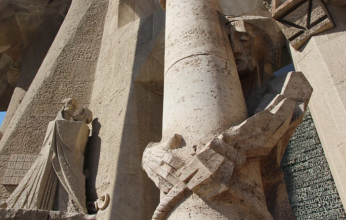 260A305055E9C66E189F9C