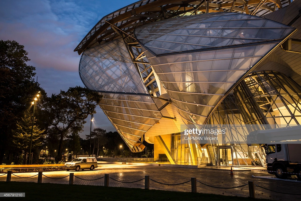 the-opening-of-the-foundation-louis-vuitton-in-the-bois-de-boulogne-picture-id456791210?s=2048x2048