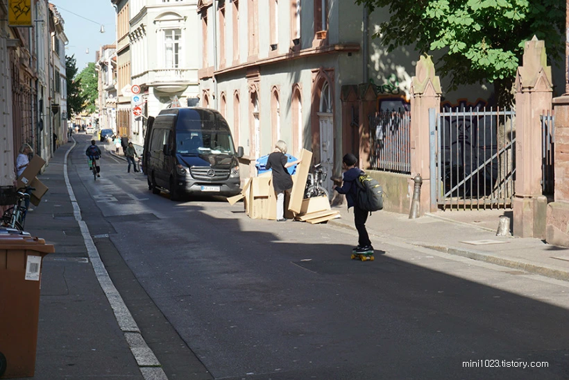 220B274156BF1FBE1BAE45