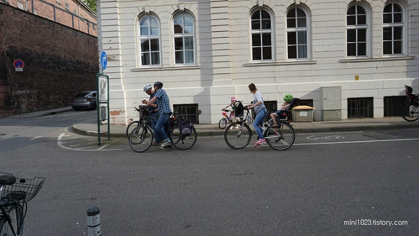 2306C94056BF1FBC111BFB