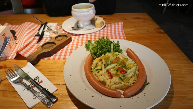 2661123656BF2CF015D913