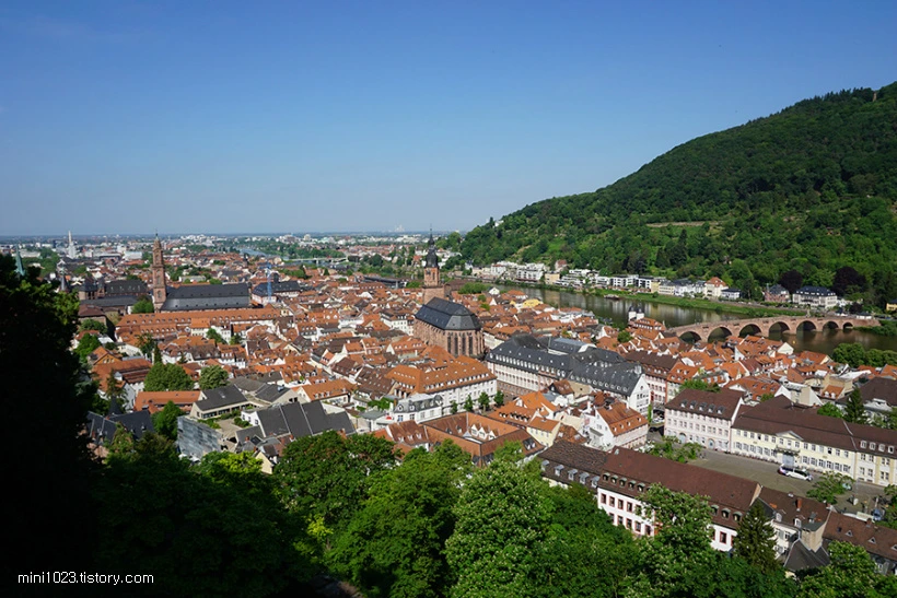 21627C3556BD94091E2839