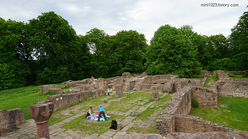 214F1A4556BF1FAB0F374B