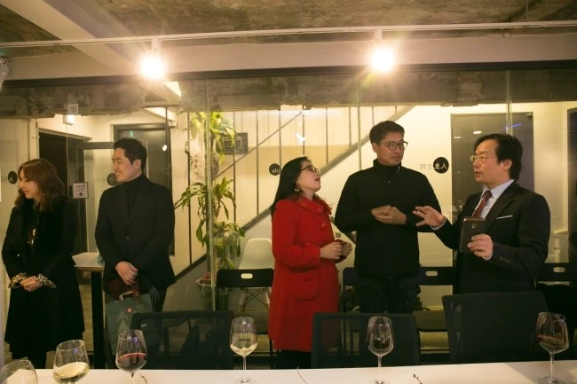 %EC%84%B1%EC%88%98%EB%8F%99%EC%9D%B8%EC%83%9D%EA%B3%B5%EA%B0%84_%EC%97%B0%EB%A7%90%EC%9E%90%EC%84%A0%EB%B0%94%EC%9E%90%ED%9A%8C_%2819%29.jpg?type=w2