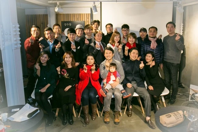 %EC%84%B1%EC%88%98%EB%8F%99%EC%9D%B8%EC%83%9D%EA%B3%B5%EA%B0%84_%EC%97%B0%EB%A7%90%EC%9E%90%EC%84%A0%EB%B0%94%EC%9E%90%ED%9A%8C_%28148%29.jpg?type=w2