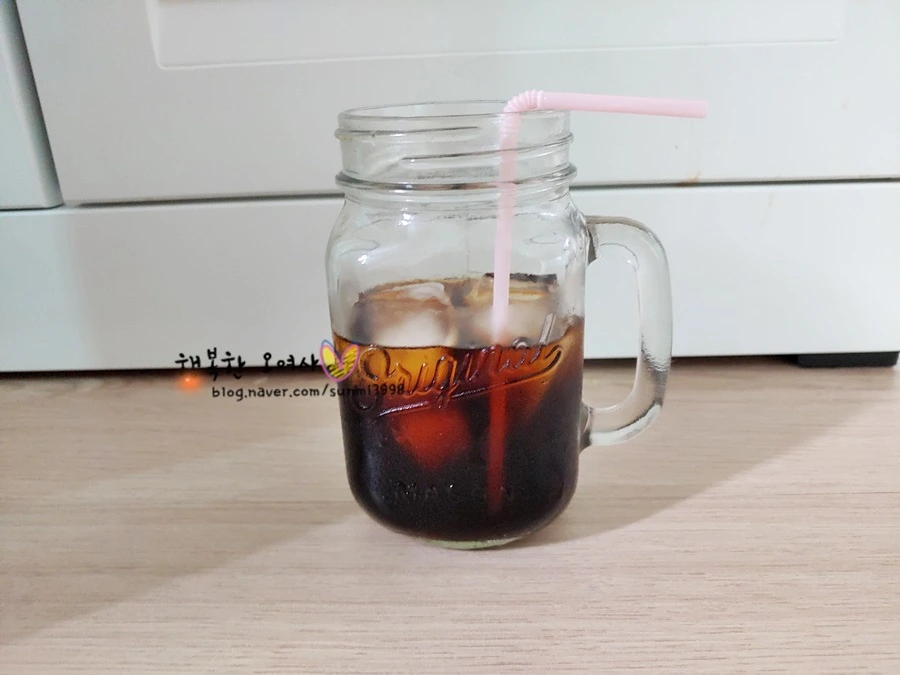 %EC%B9%B4%ED%8E%98%EC%95%8C%ED%8A%B8%EB%A1%9C_%EC%A7%84%ED%95%9C_%EB%8D%94%EC%B9%98%EC%9B%90%EC%95%A1_%EC%95%84%EC%9D%B4%EC%8A%A4%EC%95%84%EB%A9%94%EB%A6%AC%EC%B9%B4%EB%85%B8_%EC%8B%9C%EB%9F%BD%EC%8B%9C%EB%9F%BD%EC%8B%9C%EB%9F%BD_%EB%B9%BC%EA%B3%A0_%EC%A3%BC%EC%84%B8%EC%9A%94087.jpg?type=w966