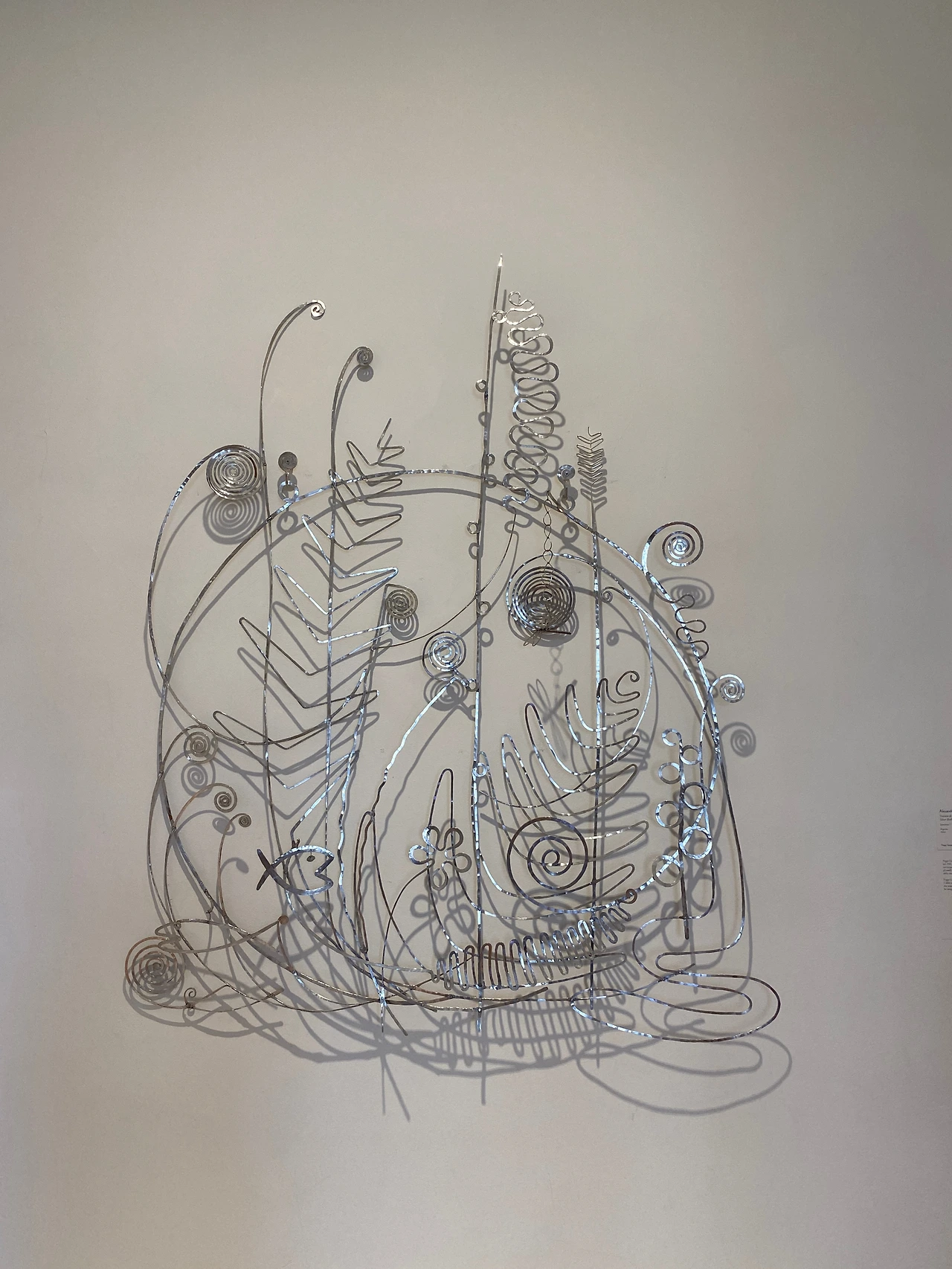 알렉산더 칼더 실버 베드헤드.JPG